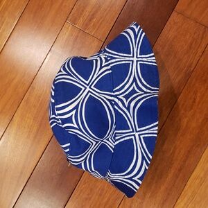 Banana Republic Blue And White women's Fedora Bucket hat.